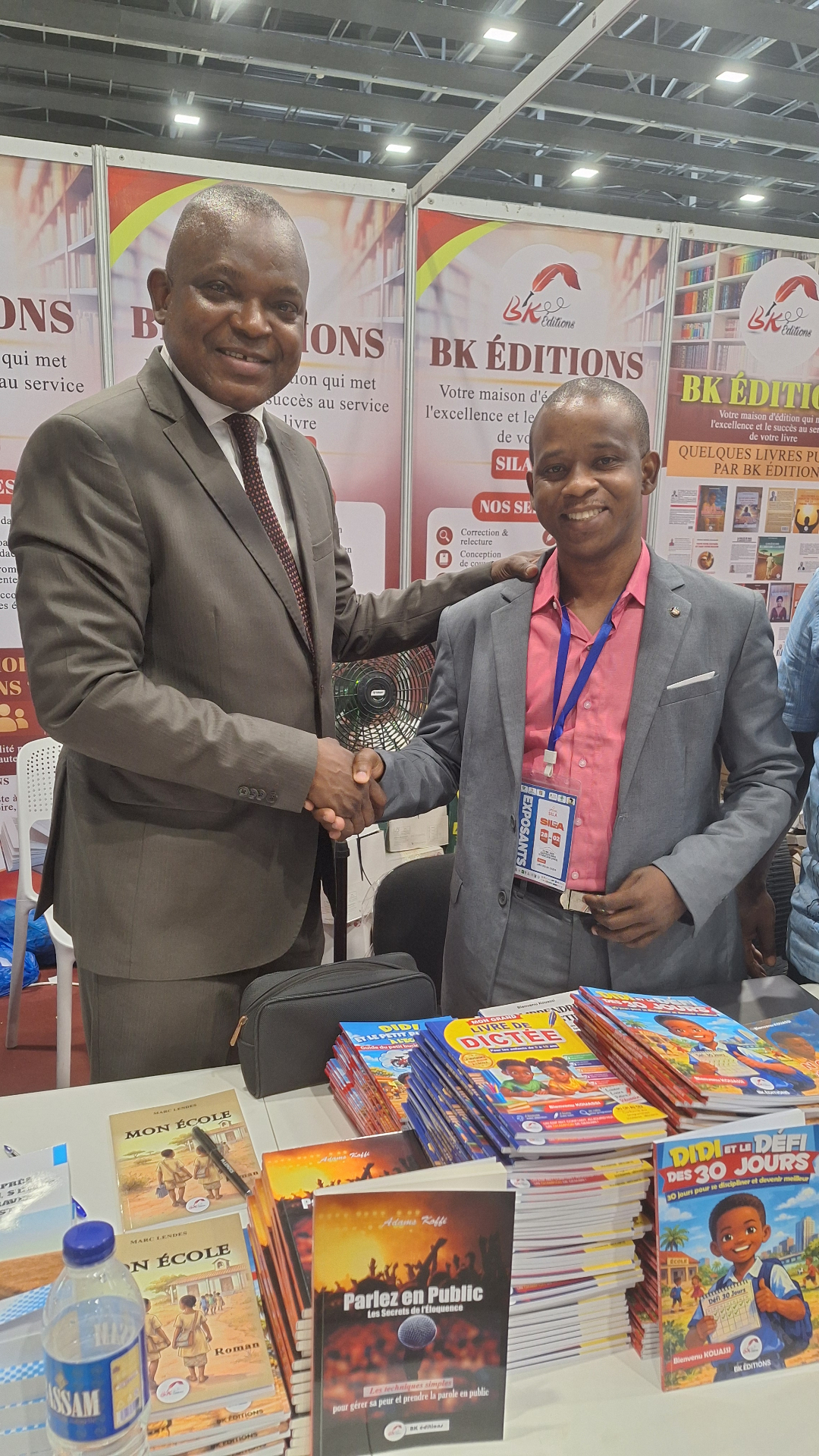 Visite de soutien au stand de BK Éditions au SILA